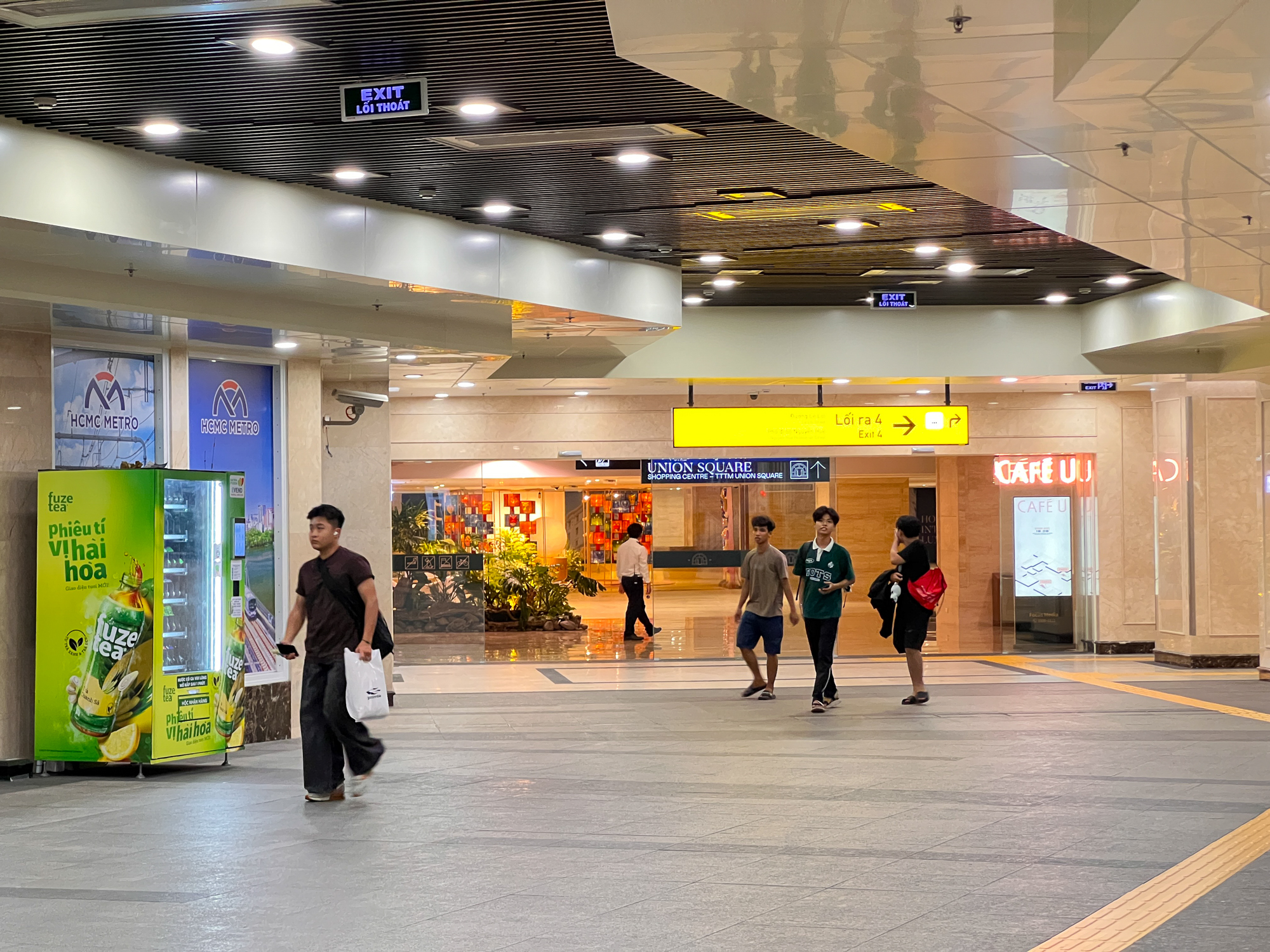 Ngắm tòa nhà đầu tiên kết nối với ga metro: Nơi Hermès, Dior, Bvlgari hội tụ, từng 'nằm trong tay' tỷ phú Phạm Nhật Vượng- Ảnh 10. Ngắm tòa nhà đầu tiên kết nối với ga metro: Nơi Hermès, Dior, Bvlgari hội tụ, từng 'nằm trong tay' tỷ phú Phạm Nhật Vượng- Ảnh 10.