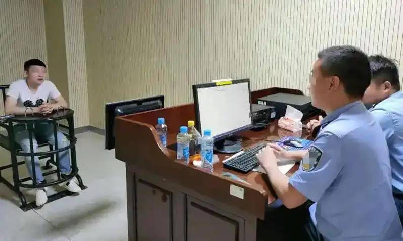 Nam sinh thi đỗ đại học danh giá top 1 cả nước, 4 năm sau trường bất ngờ tuyên bố: "Chúng tôi chưa từng nhận em vào học"- Ảnh 3.