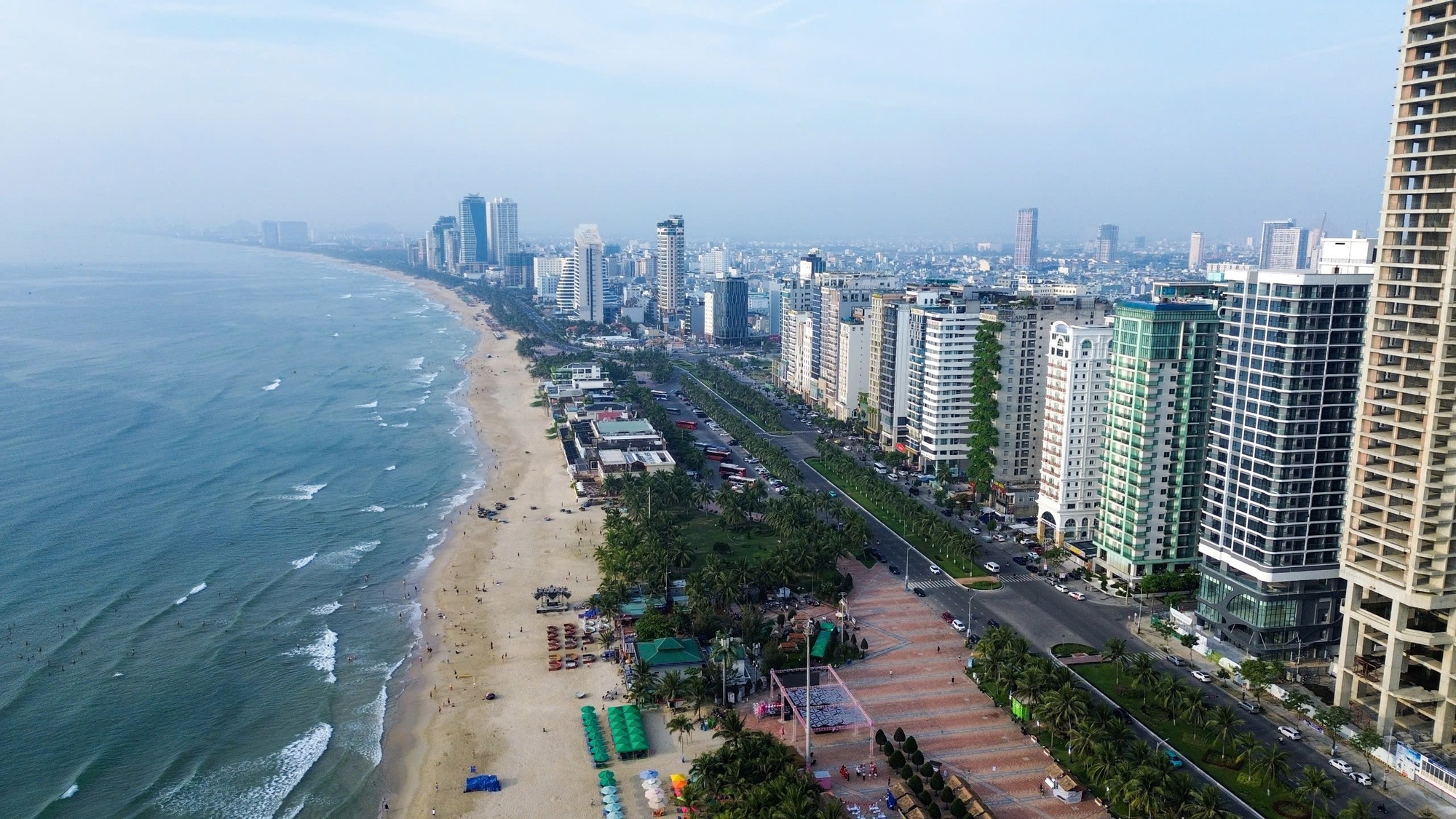 Tập đoàn Trung Quốc muốn đầu tư đường sắt đô thị kết nối Đà Nẵng - Hội An- Ảnh 1. Tập đoàn Trung Quốc muốn đầu tư đường sắt đô thị kết nối Đà Nẵng - Hội An- Ảnh 1.