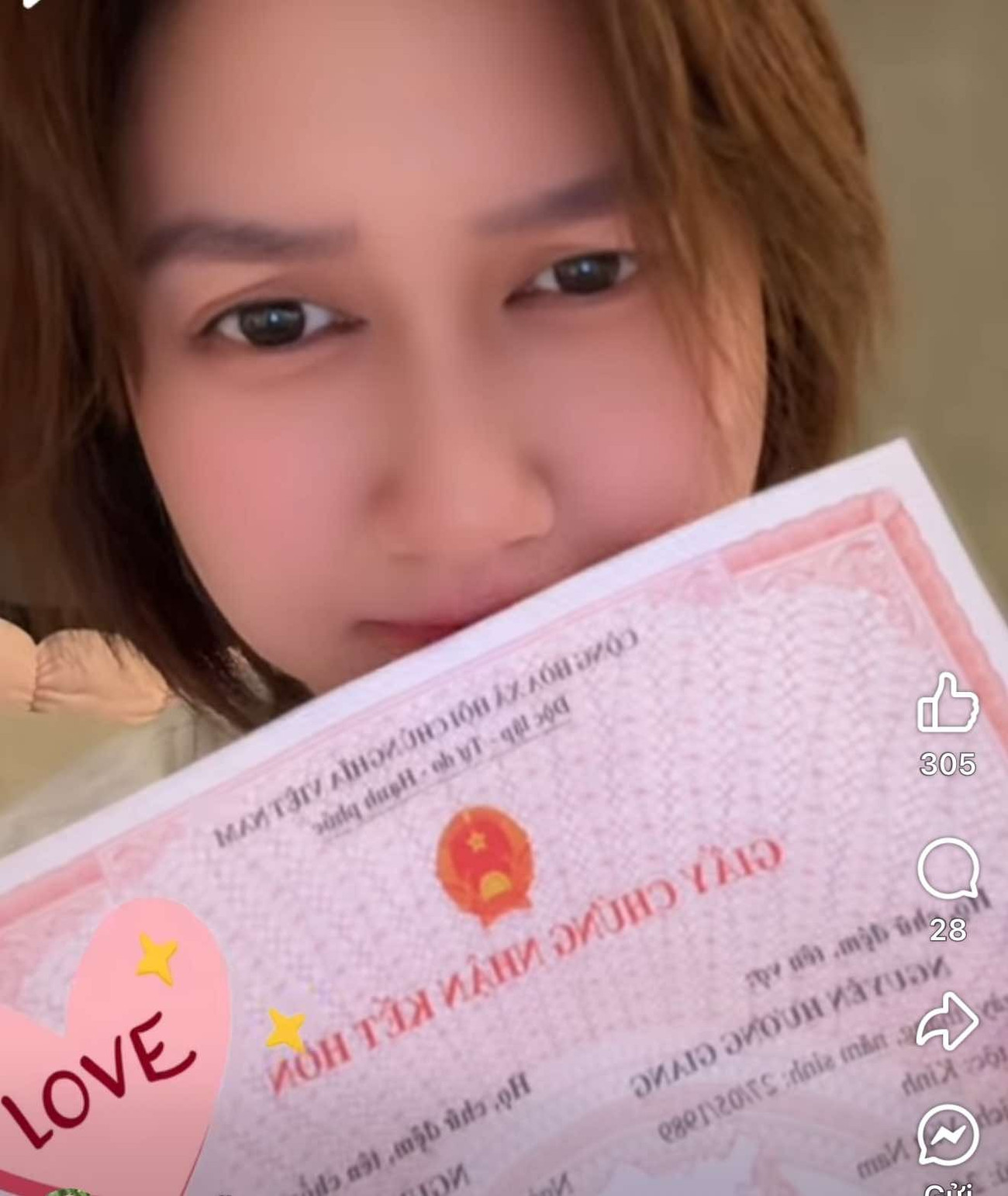"Mỹ nhân phim giờ vàng VFC" bầu lần 3 với chồng doanh nhân bí ẩn hơn 11 tuổi?- Ảnh 7. "Mỹ nhân phim giờ vàng VFC" bầu lần 3 với chồng doanh nhân bí ẩn hơn 11 tuổi?- Ảnh 7.
