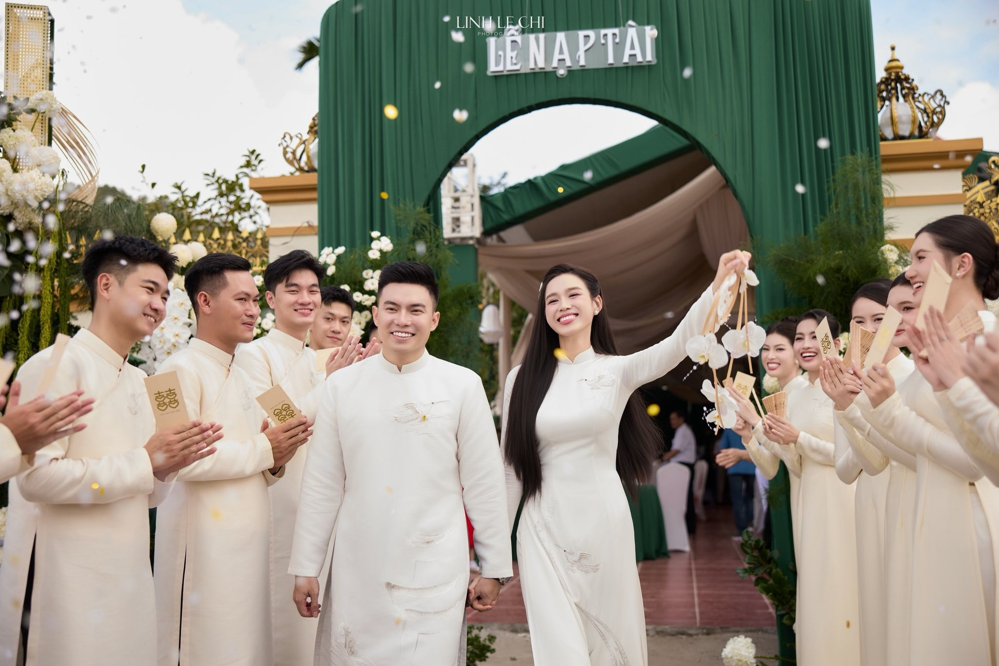 Nhà chồng sắp cưới Hoa hậu Đỗ Thị Hà: Từ nhà thầu địa phương với tài sản chưa đầy 1 tỷ đồng vươn lên thành đại gia hạ tầng- Ảnh 1. Nhà chồng sắp cưới Hoa hậu Đỗ Thị Hà: Từ nhà thầu địa phương với tài sản chưa đầy 1 tỷ đồng vươn lên thành đại gia hạ tầng- Ảnh 1.