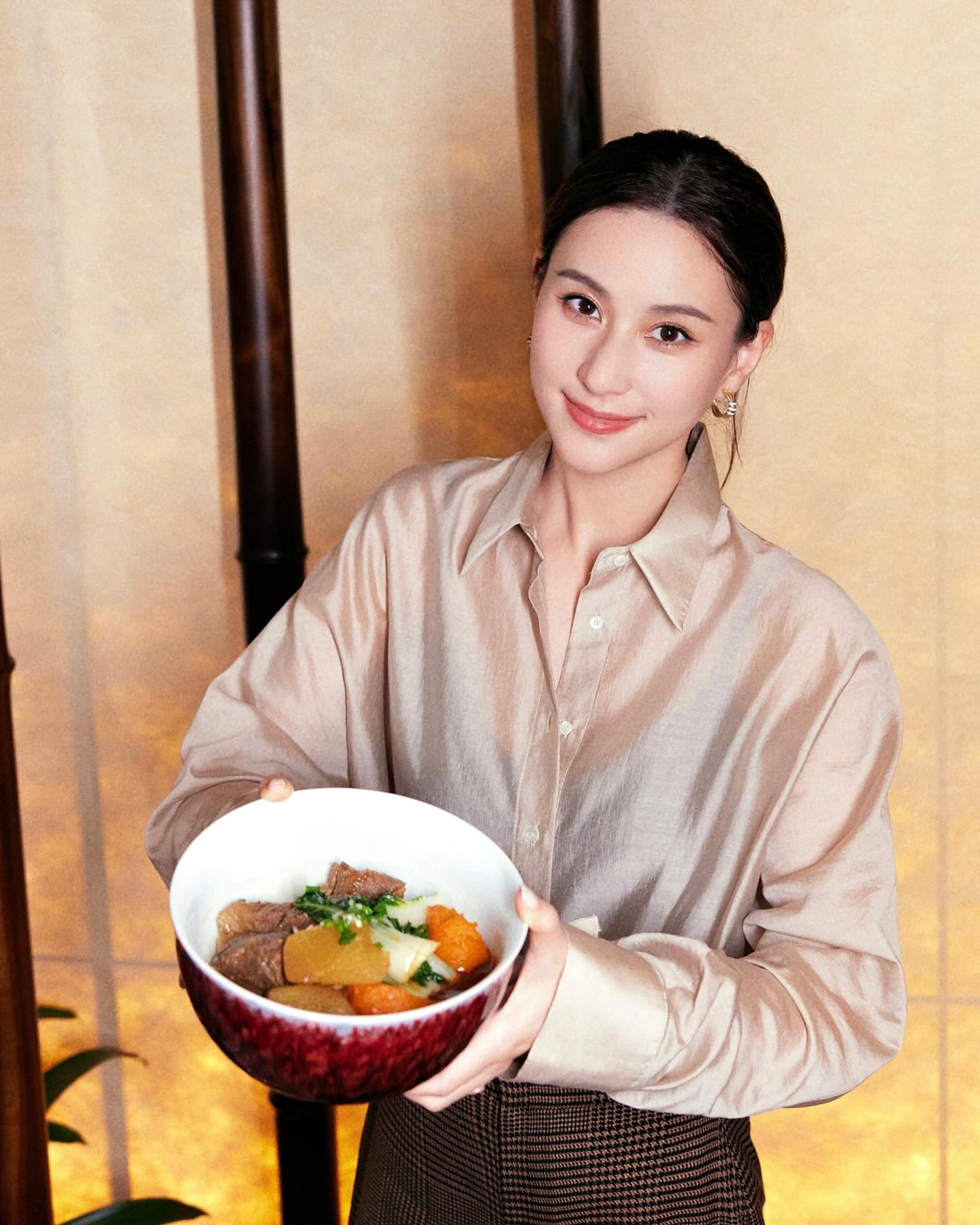 Bữa ăn 100 triệu đồng của Hà Siêu Liên- Ảnh 12. Bữa ăn 100 triệu đồng của Hà Siêu Liên- Ảnh 12.