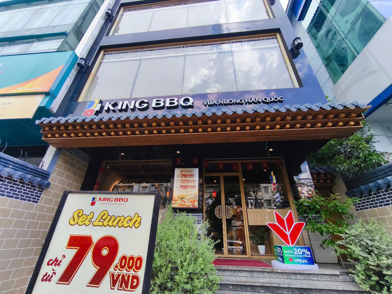 VPBank duy trì phong độ ấn tượng, giữ vững ngôi đầu thị trường thẻ tín dụng- Ảnh 1. VPBank duy trì phong độ ấn tượng, giữ vững ngôi đầu thị trường thẻ tín dụng- Ảnh 1.