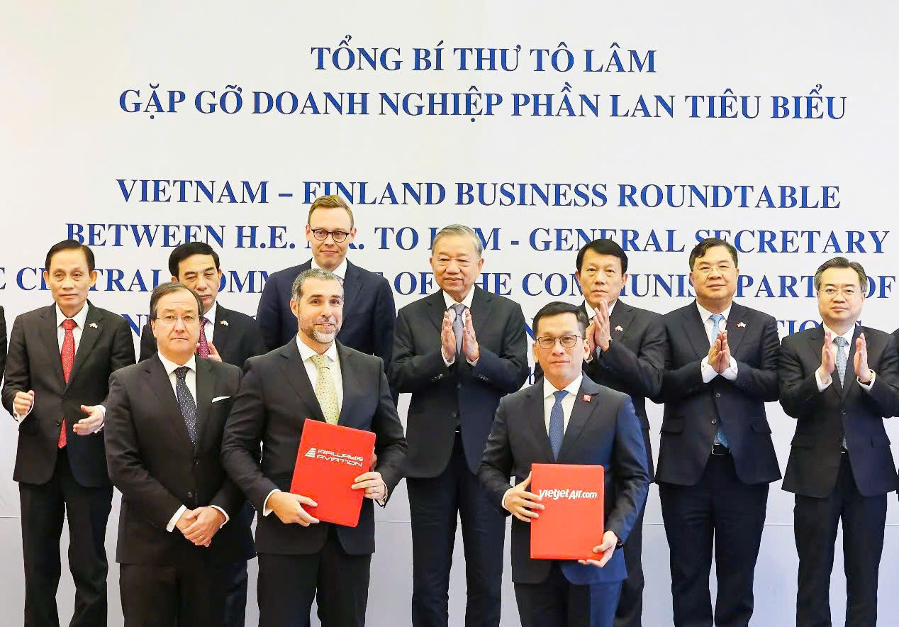 Tổng Bí thư Tô Lâm chứng kiến Vietjet ký thỏa thuận hợp tác với học viện hàng không Airways Aviation- Ảnh 1. Tổng Bí thư Tô Lâm chứng kiến Vietjet ký thỏa thuận hợp tác với học viện hàng không Airways Aviation- Ảnh 1.