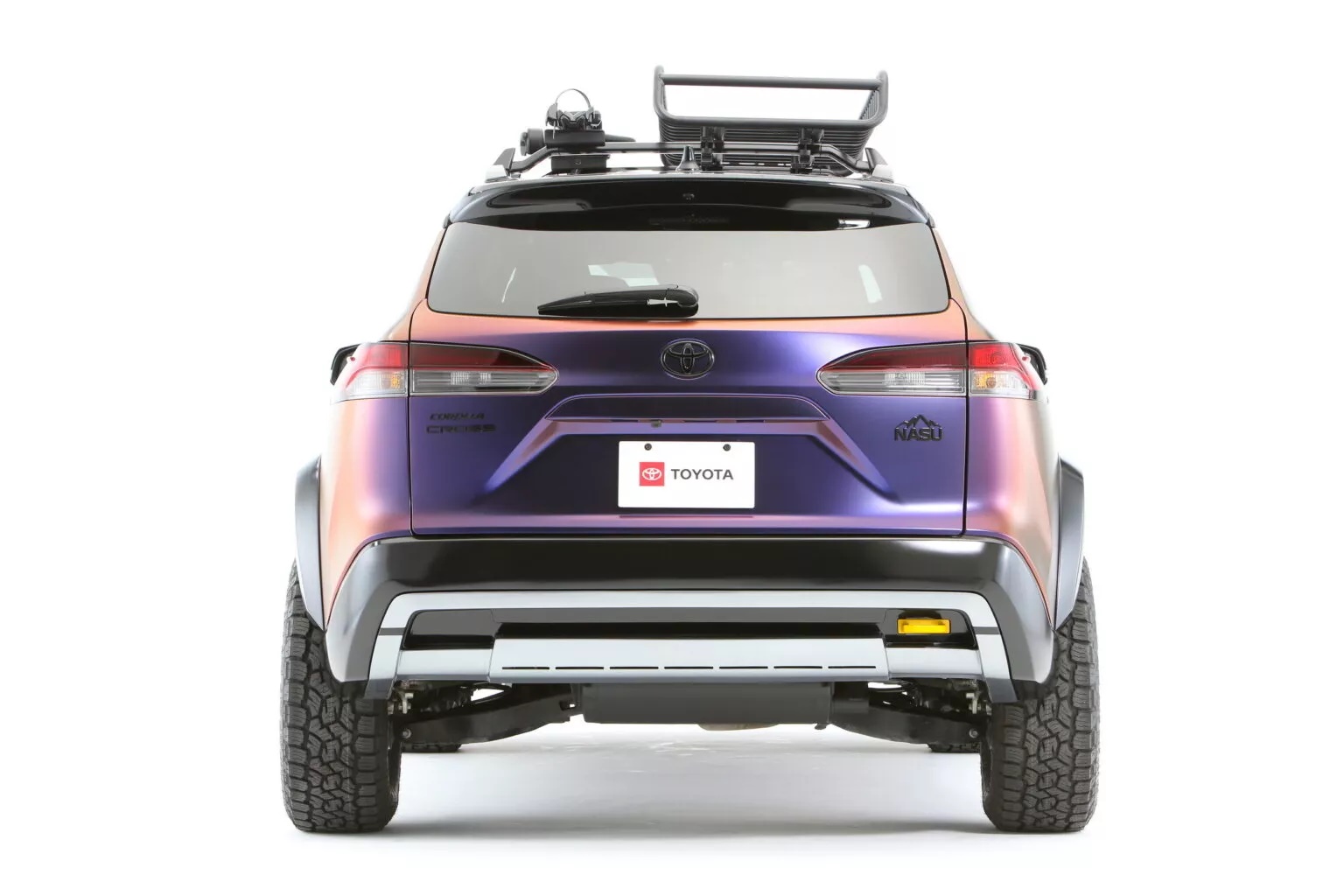 Toyota Corolla Cross bất ngờ thêm bản offroad: Gầm cao, lốp khủng, cốp thiết kế cực lạ, nhưng có chi tiết làm cho đẹp chứ không mấy tác dụng- Ảnh 4. Toyota Corolla Cross bất ngờ thêm bản offroad: Gầm cao, lốp khủng, cốp thiết kế cực lạ, nhưng có chi tiết làm cho đẹp chứ không mấy tác dụng- Ảnh 4.