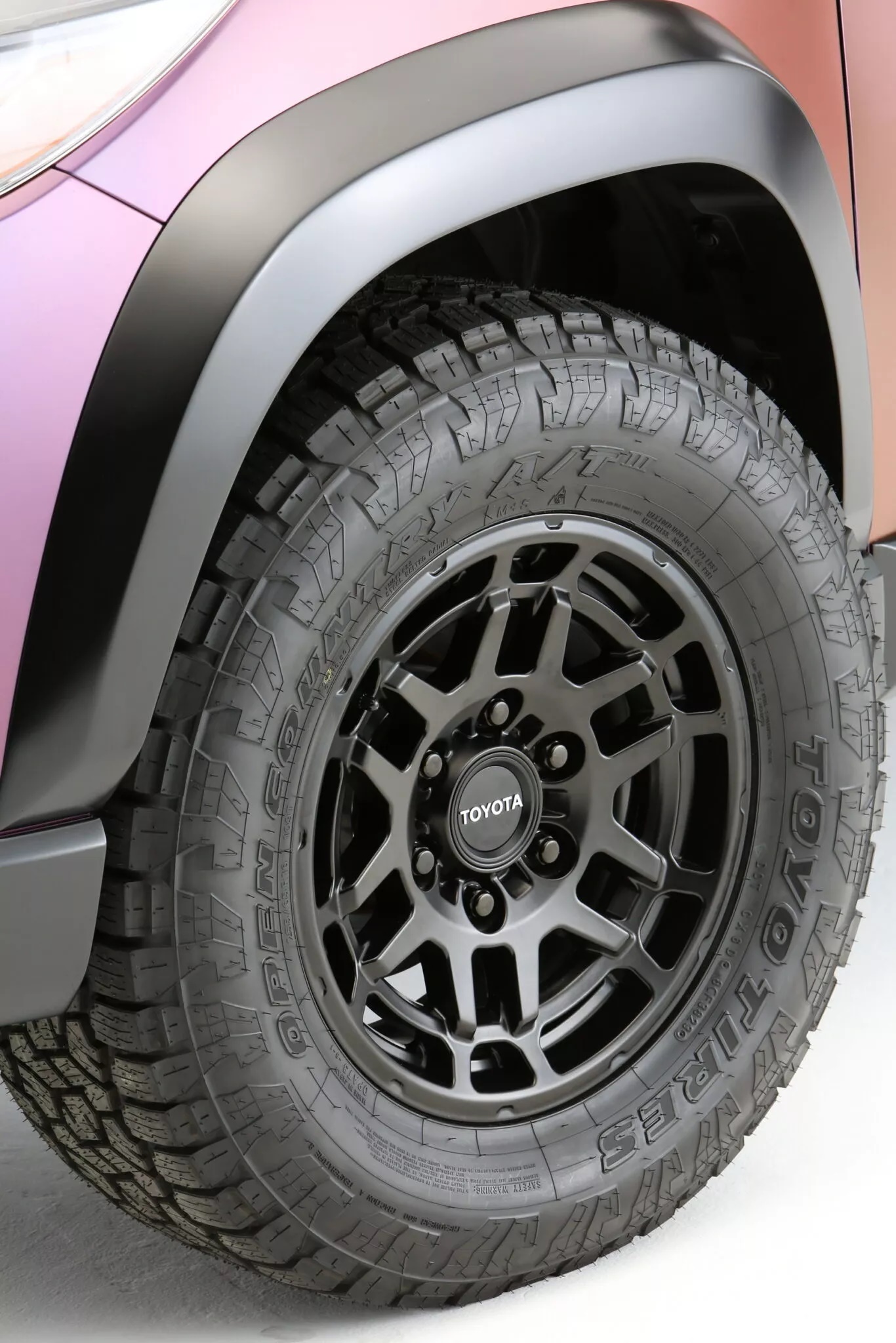 Toyota Corolla Cross bất ngờ thêm bản offroad: Gầm cao, lốp khủng, cốp thiết kế cực lạ, nhưng có chi tiết làm cho đẹp chứ không mấy tác dụng- Ảnh 8. Toyota Corolla Cross bất ngờ thêm bản offroad: Gầm cao, lốp khủng, cốp thiết kế cực lạ, nhưng có chi tiết làm cho đẹp chứ không mấy tác dụng- Ảnh 8.