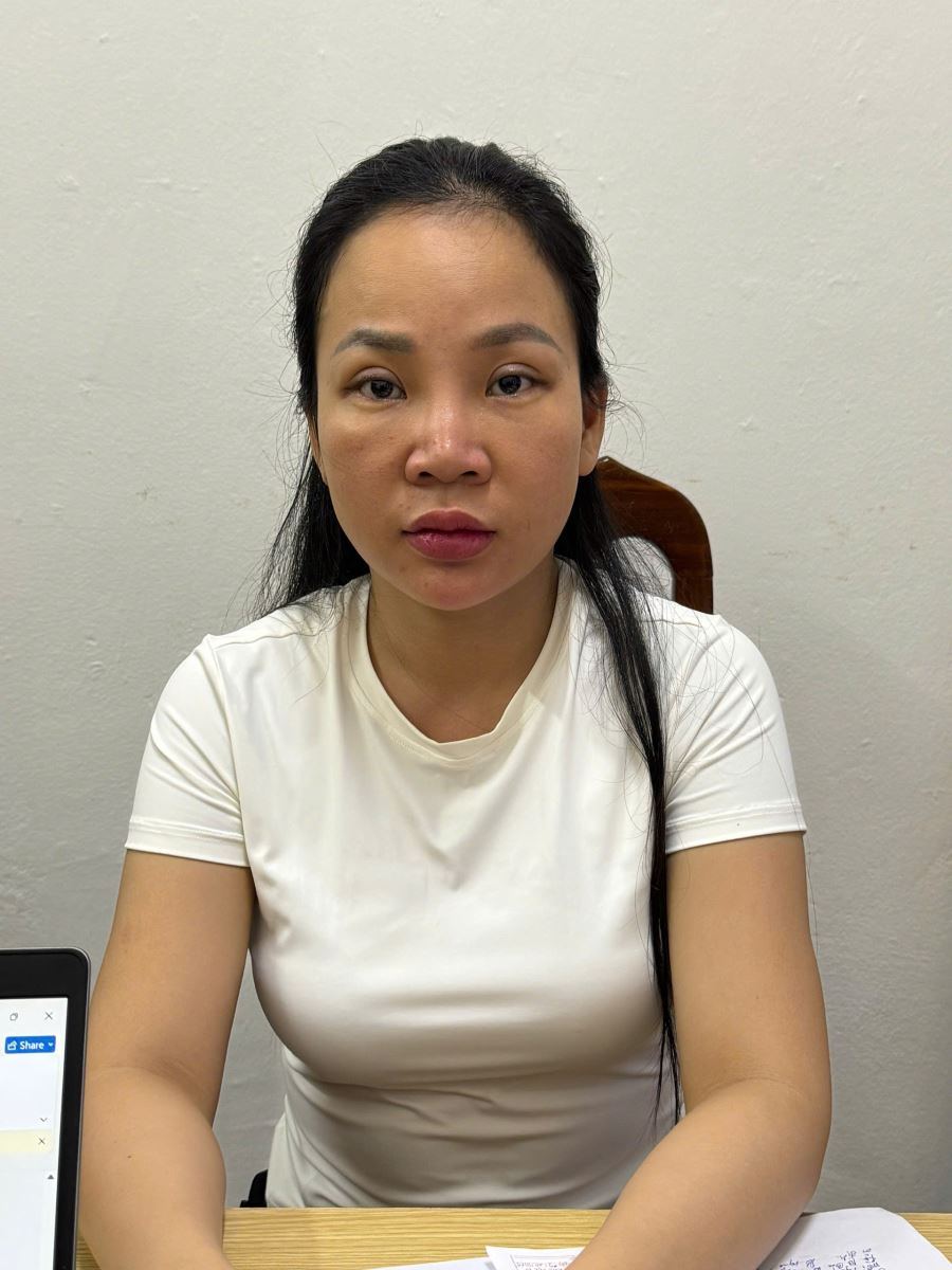 Khởi tố cô đồng 