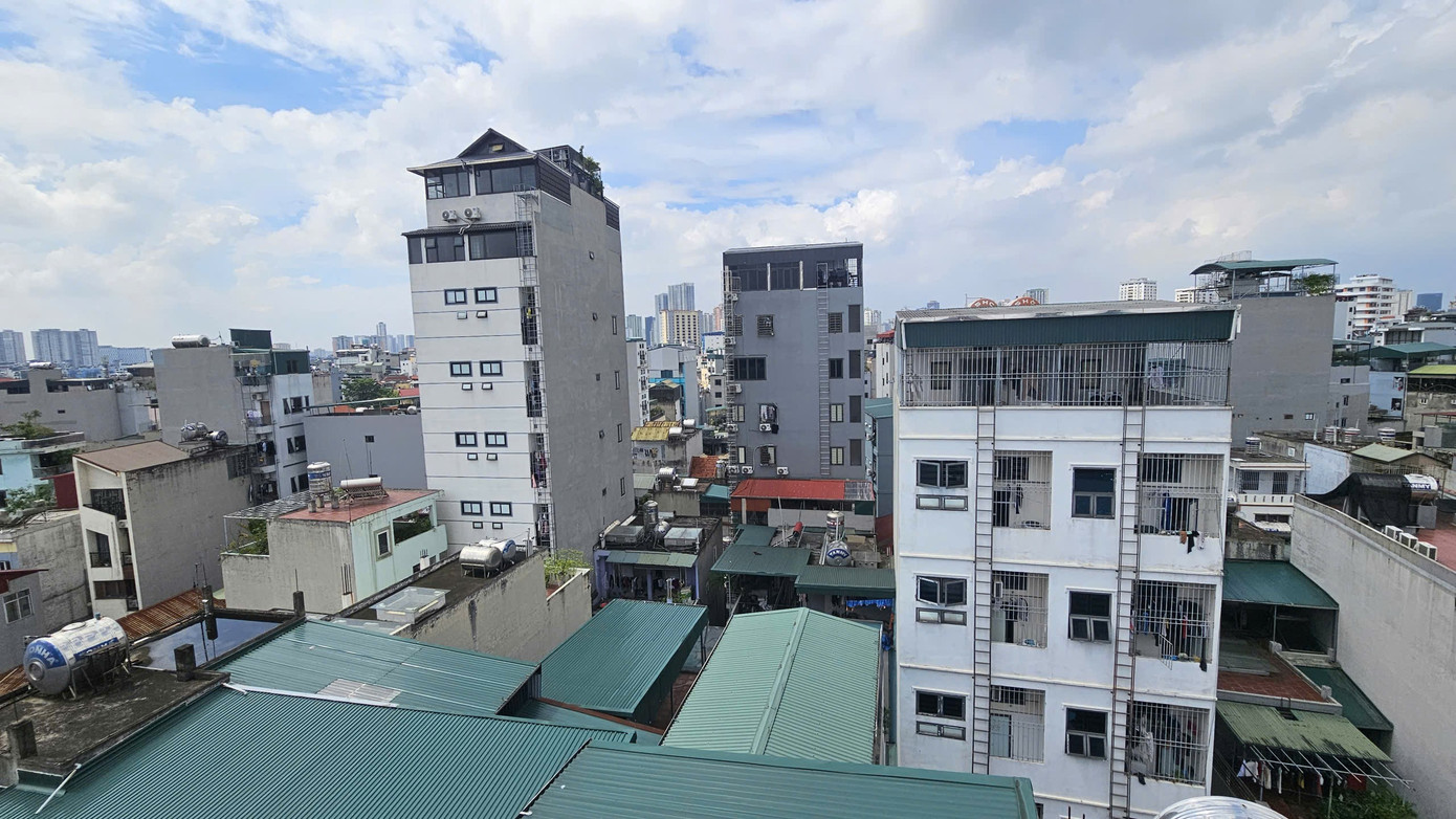 'Thủ phủ' chung cư mini Hà Nội nở rộ nhà xây sai phép, vượt tầng- Ảnh 2. 'Thủ phủ' chung cư mini Hà Nội nở rộ nhà xây sai phép, vượt tầng- Ảnh 2.