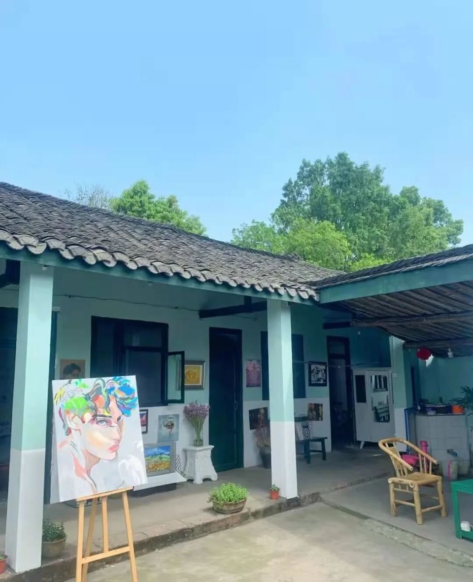 Nam thanh niên 27 tuổi rời phố về quê lập nghiệp, bất ngờ tìm thấy điều mong ước: Tiền mua được nhiều thứ, nhưng thứ tâm hồn cần chưa hẳn có thể trả bằng tiền- Ảnh 3. Nam thanh niên 27 tuổi rời phố về quê lập nghiệp, bất ngờ tìm thấy điều mong ước: Tiền mua được nhiều thứ, nhưng thứ tâm hồn cần chưa hẳn có thể trả bằng tiền- Ảnh 3.