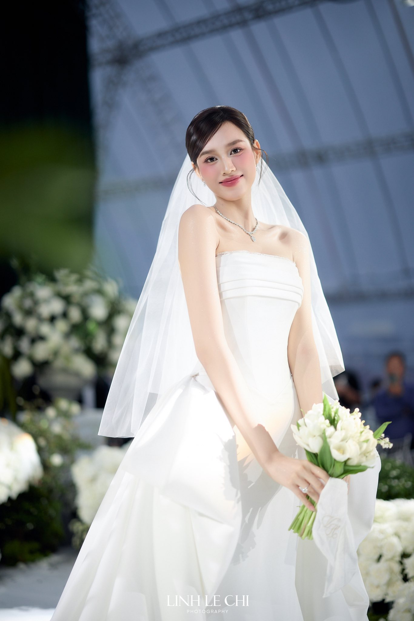 1 thứ "đắt nhất thế giới" xuất hiện trong lễ cưới Hoa hậu Đỗ Hà và thiếu gia tập đoàn Sơn Hải- Ảnh 4. 1 thứ "đắt nhất thế giới" xuất hiện trong lễ cưới Hoa hậu Đỗ Hà và thiếu gia tập đoàn Sơn Hải- Ảnh 4.