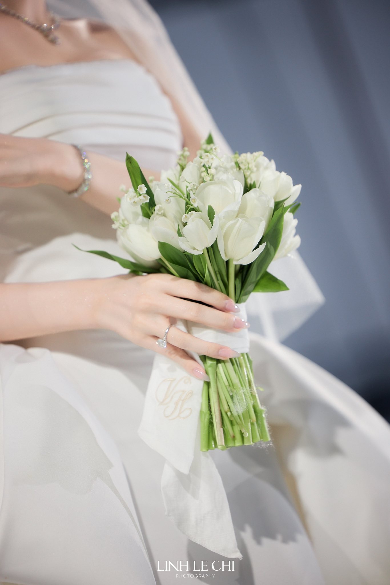 1 thứ "đắt nhất thế giới" xuất hiện trong lễ cưới Hoa hậu Đỗ Hà và thiếu gia tập đoàn Sơn Hải- Ảnh 2. 1 thứ "đắt nhất thế giới" xuất hiện trong lễ cưới Hoa hậu Đỗ Hà và thiếu gia tập đoàn Sơn Hải- Ảnh 2.