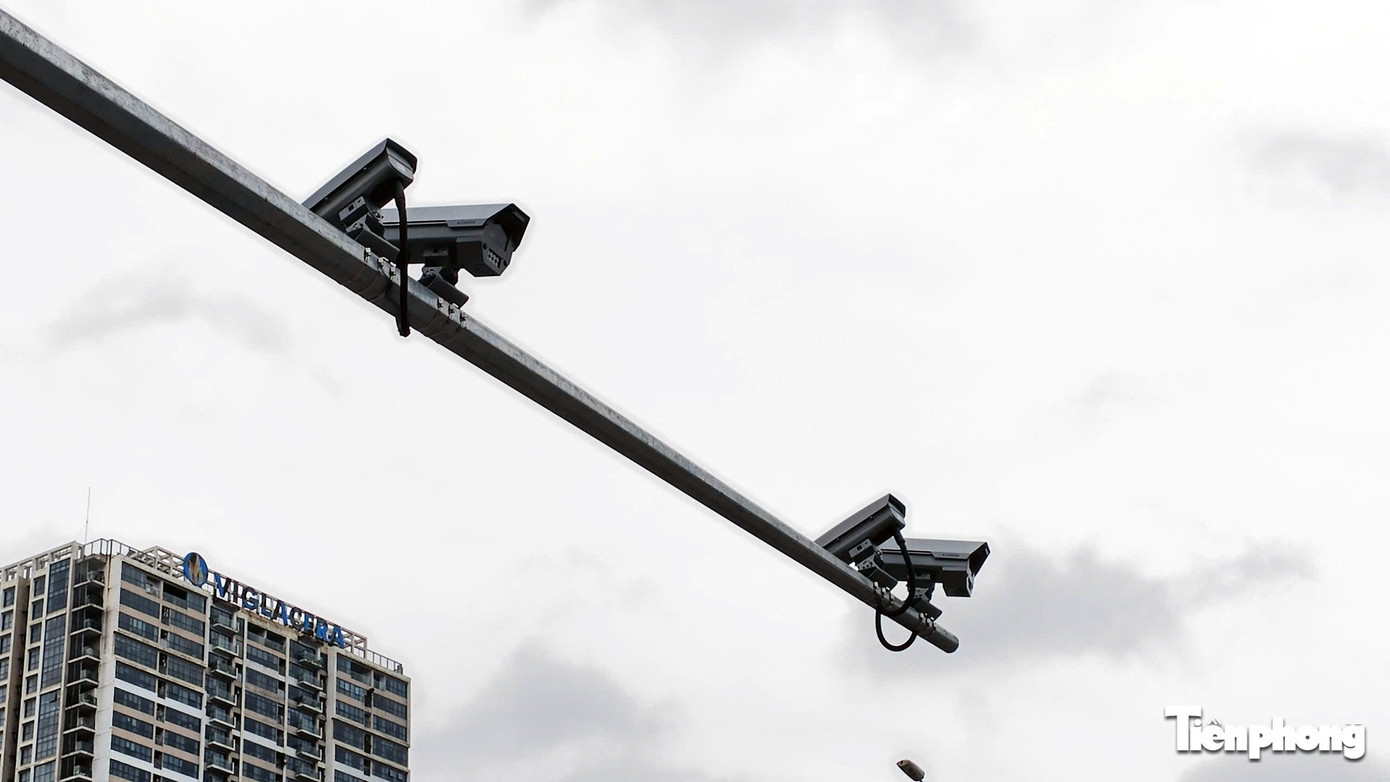 Cận cảnh hơn 1.800 camera AI 'phủ sóng' khắp Hà Nội sắp đi vào hoạt động- Ảnh 2. Cận cảnh hơn 1.800 camera AI 'phủ sóng' khắp Hà Nội sắp đi vào hoạt động- Ảnh 2.