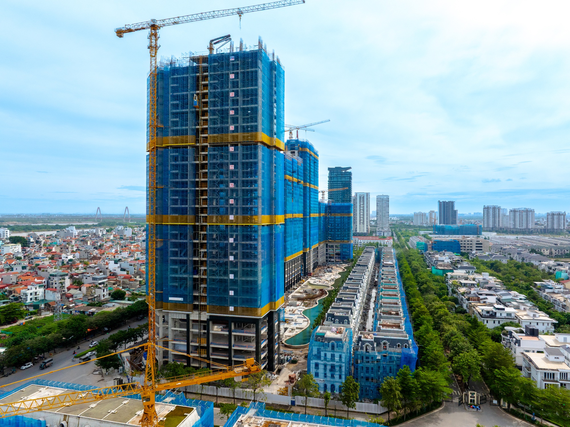 Soi tiến độ hai dự án hàng hiệu Noble Crystal của Sunshine Group tại Hà Nội- Ảnh 2. Soi tiến độ hai dự án hàng hiệu Noble Crystal của Sunshine Group tại Hà Nội- Ảnh 2.