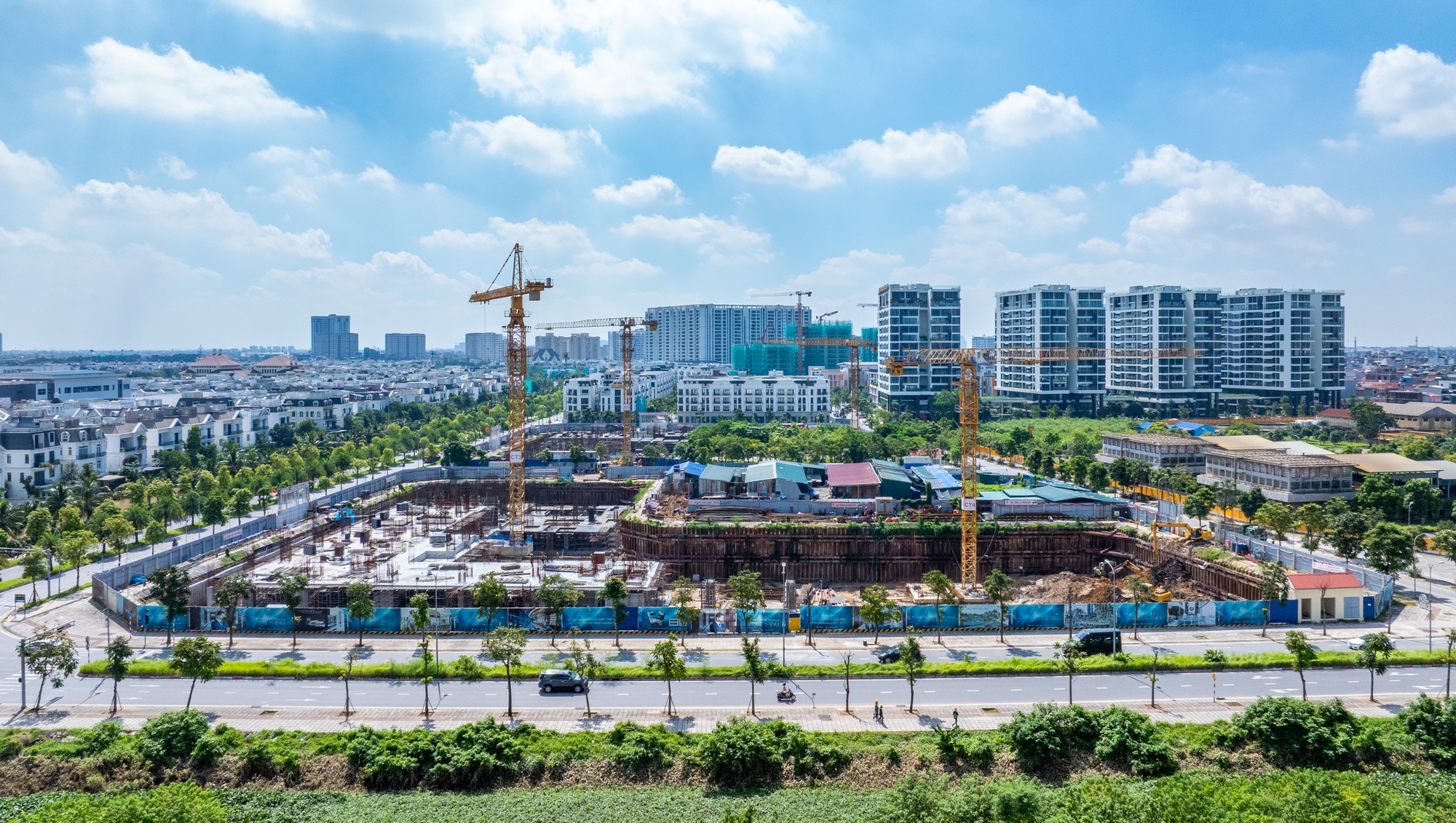 Soi tiến độ hai dự án hàng hiệu Noble Crystal của Sunshine Group tại Hà Nội- Ảnh 5. Soi tiến độ hai dự án hàng hiệu Noble Crystal của Sunshine Group tại Hà Nội- Ảnh 5.