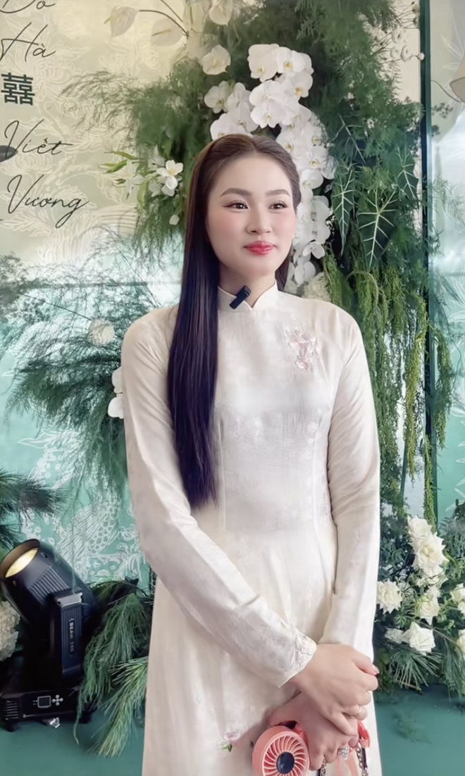 Bàn luận xoay quanh chị gái Đỗ Hà- Ảnh 6. Bàn luận xoay quanh chị gái Đỗ Hà- Ảnh 6.