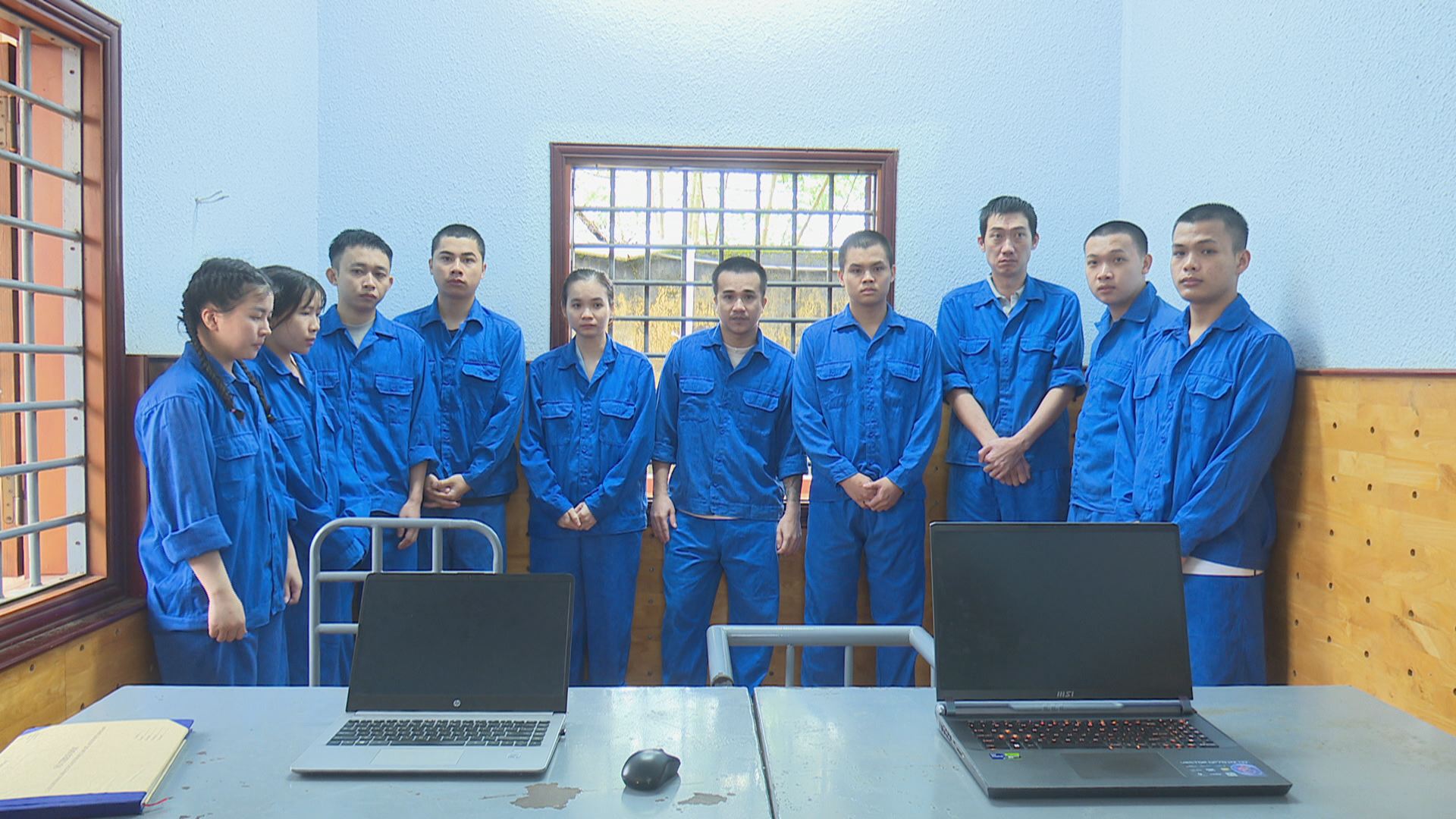"Ông trùm" Hồ Mạnh Linh lừa đảo hàng trăm tỷ đồng của hơn 1.000 người trên cả nước như thế nào?- Ảnh 1. "Ông trùm" Hồ Mạnh Linh lừa đảo hàng trăm tỷ đồng của hơn 1.000 người trên cả nước như thế nào?- Ảnh 1.