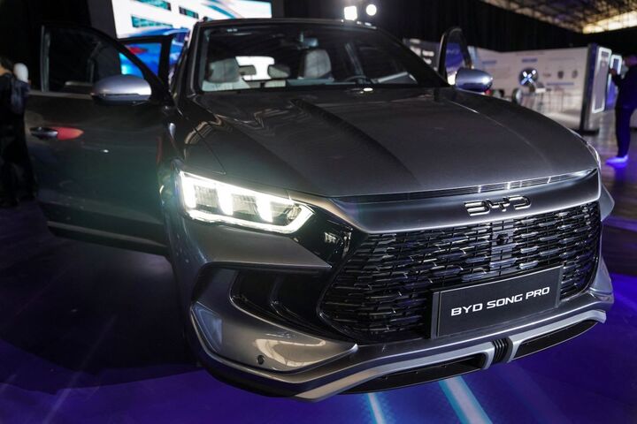 Tổng thống Brazil được tặng chiếc xe thứ 14 triệu của BYD- Ảnh 3.