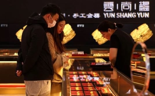 Cỗ máy tiêu dùng tại Trung Quốc trầm lắng: Người dân không dám chi tiêu, khủng hoảng niềm tin vô cùng nghiêm trọng- Ảnh 2. Cỗ máy tiêu dùng tại Trung Quốc trầm lắng: Người dân không dám chi tiêu, khủng hoảng niềm tin vô cùng nghiêm trọng- Ảnh 2.