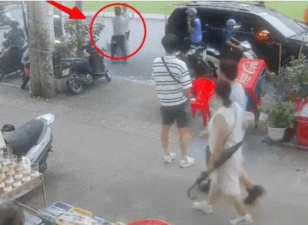 Lương Bằng Quang và Ngân 98 trả giá đắt!- Ảnh 2. Lương Bằng Quang và Ngân 98 trả giá đắt!- Ảnh 2.