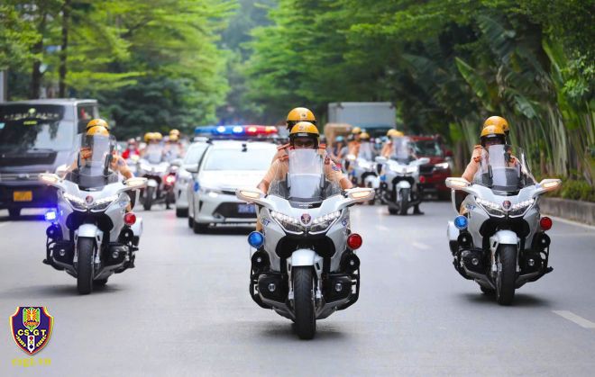 Công an Hà Nội thông báo khẩn về việc cấm đường trong hai ngày 25-26/10- Ảnh 1. Công an Hà Nội thông báo khẩn về việc cấm đường trong hai ngày 25-26/10- Ảnh 1.