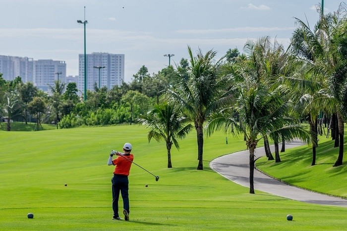 "Doanh nhân ra sân golf để bàn chuyện bất động sản là chuyện thường ngày"- Ảnh 1. Một thú vui xa xỉ của giới nhà giàu từ