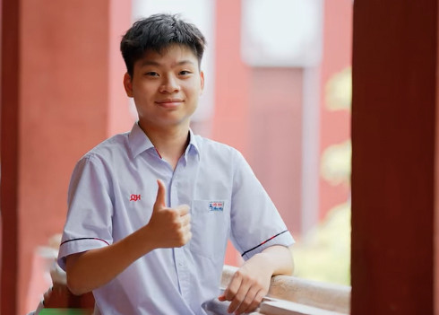 Đi đâu để tìm ngôi trường đỉnh cỡ này: Lập kỷ lục 8 lần đón cầu truyền hình, 3 lần vô địch Olympia, kiến trúc đẹp tựa châu Âu!- Ảnh 1. Đi đâu để tìm ngôi trường đỉnh cỡ này: Lập kỷ lục 8 lần đón cầu truyền hình, 3 lần vô địch Olympia, kiến trúc đẹp tựa châu Âu!- Ảnh 1.