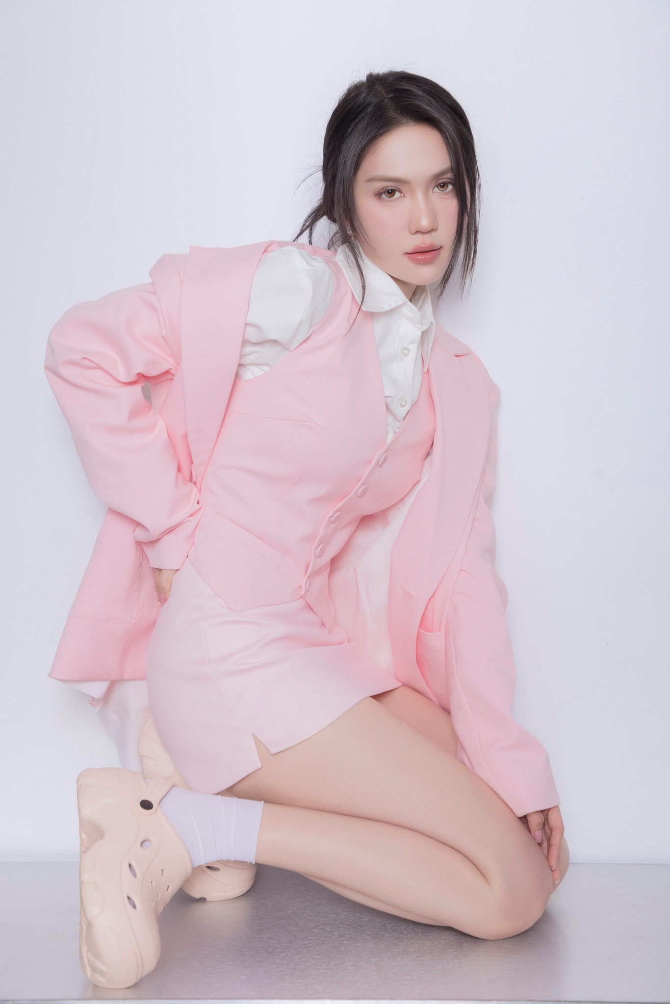Quyết định của Ngọc Trinh- Ảnh 5. Quyết định của Ngọc Trinh- Ảnh 5.
