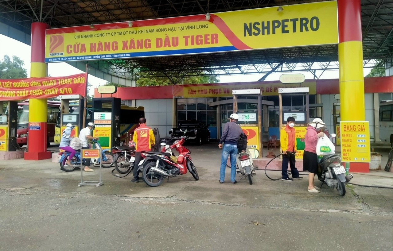 Công ty dầu khí Nam Sông Hậu: Giám đốc bị bắt, cổ phiếu lao đao- Ảnh 2. Công ty dầu khí Nam Sông Hậu: Giám đốc bị bắt, cổ phiếu lao đao- Ảnh 2.