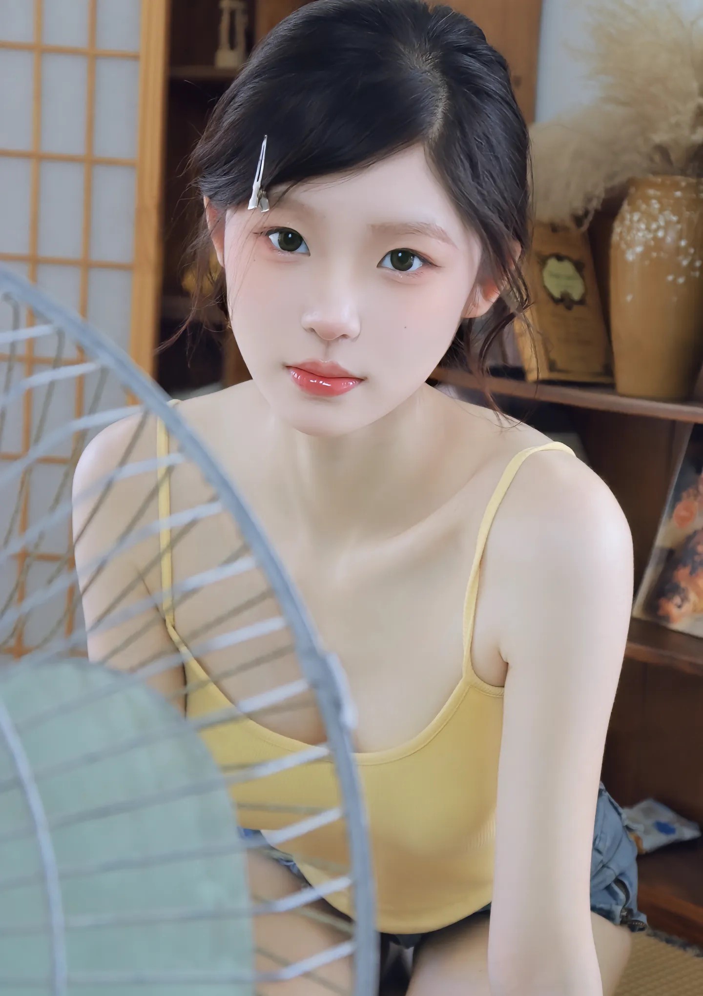 Vô tình bị quay lén, nữ sinh lên hẳn hot search vì nhan sắc sáng bừng cả lễ khai mạc hội thao của trường- Ảnh 6. Vô tình bị quay lén, nữ sinh lên hẳn hot search vì nhan sắc sáng bừng cả lễ khai mạc hội thao của trường- Ảnh 6.