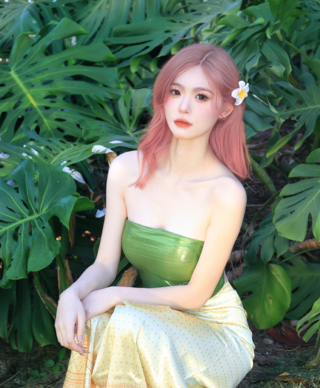 Vô tình bị quay lén, nữ sinh lên hẳn hot search vì nhan sắc sáng bừng cả lễ khai mạc hội thao của trường- Ảnh 5. Vô tình bị quay lén, nữ sinh lên hẳn hot search vì nhan sắc sáng bừng cả lễ khai mạc hội thao của trường- Ảnh 5.