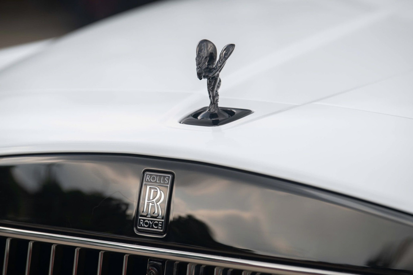 Cận cảnh Rolls-Royce Cullinan Black Badge 2025 đầu tiên về Việt Nam- Ảnh 3. Cận cảnh Rolls-Royce Cullinan Black Badge 2025 đầu tiên về Việt Nam- Ảnh 3.