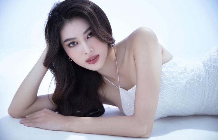 Top 3 Hoa hậu Việt Nam 2020: Người lấy thiếu gia, người an yên bên chồng tiến sĩ- Ảnh 5. Top 3 Hoa hậu Việt Nam 2020: Người lấy thiếu gia, người an yên bên chồng tiến sĩ- Ảnh 5.