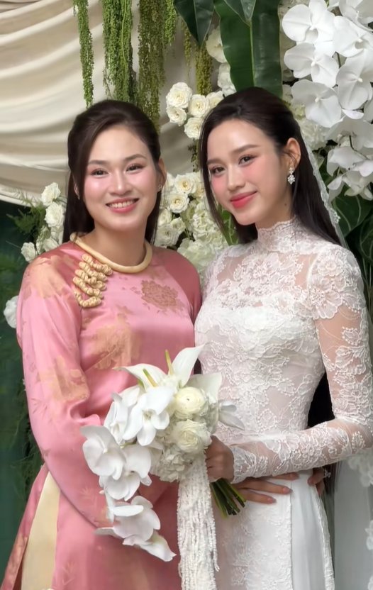 Bàn luận xoay quanh chị gái Đỗ Hà- Ảnh 2. Bàn luận xoay quanh chị gái Đỗ Hà- Ảnh 2.