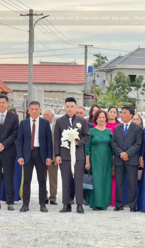 Lý giải cơn sốt đám cưới Viết Vương - Hoa hậu Đỗ Hà ở quê nhà Thanh Hóa, Quảng Trị- Ảnh 11. Lý giải cơn sốt đám cưới Viết Vương - Hoa hậu Đỗ Hà ở quê nhà Thanh Hóa, Quảng Trị- Ảnh 11.