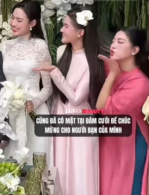 Bất ngờ thân thế cô gái bắt được hoa cưới của Đỗ Hà - Viết Vương- Ảnh 4. Bất ngờ thân thế cô gái bắt được hoa cưới của Đỗ Hà - Viết Vương- Ảnh 4.