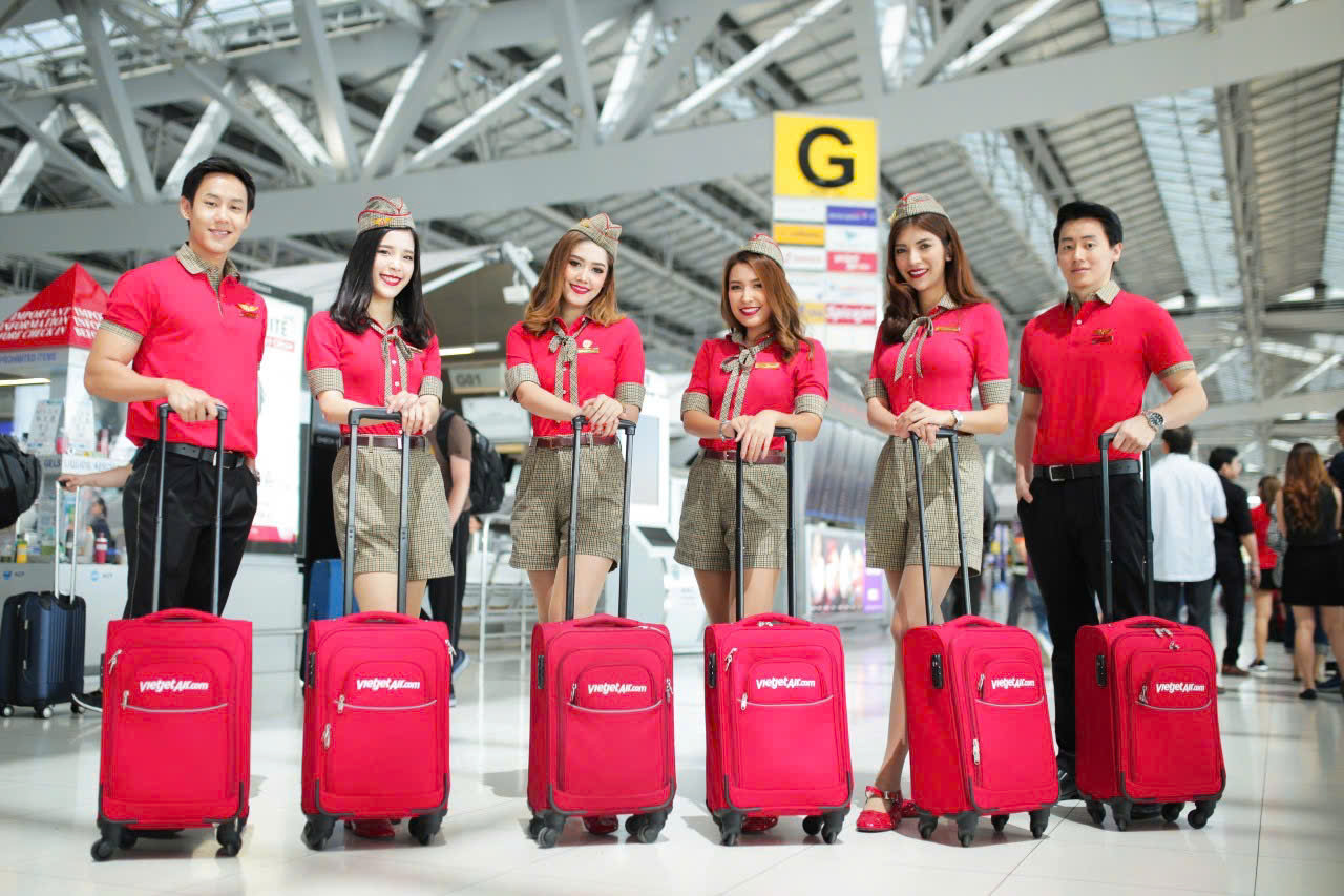 Đồng phục Vietjet Air được dân quốc tế khen nức nở vì đẹp- Ảnh 9. Đồng phục Vietjet Air được dân quốc tế khen nức nở vì đẹp- Ảnh 9.
