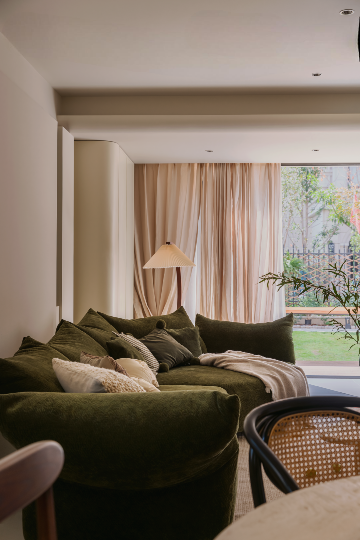 Cặp vợ chồng xây nhà 93m2 cho 3 thế hệ ở thành phố “tấc đất tấc vàng”: “Sống chung với bố mẹ không có gì đáng sợ”- Ảnh 6. Cặp vợ chồng xây nhà 93m2 cho 3 thế hệ ở thành phố “tấc đất tấc vàng”: “Sống chung với bố mẹ không có gì đáng sợ”- Ảnh 6.