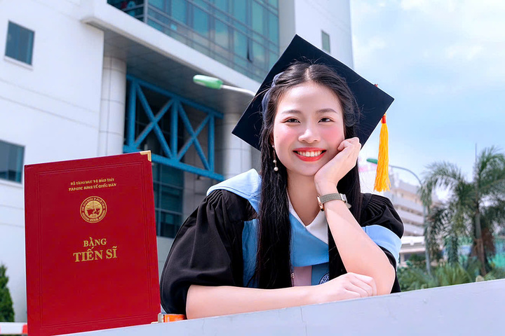 Nữ tiến sĩ 25 tuổi hiếm có của Đại học Kinh tế Quốc dân- Ảnh 2. Nữ tiến sĩ 25 tuổi hiếm có của Đại học Kinh tế Quốc dân- Ảnh 2.
