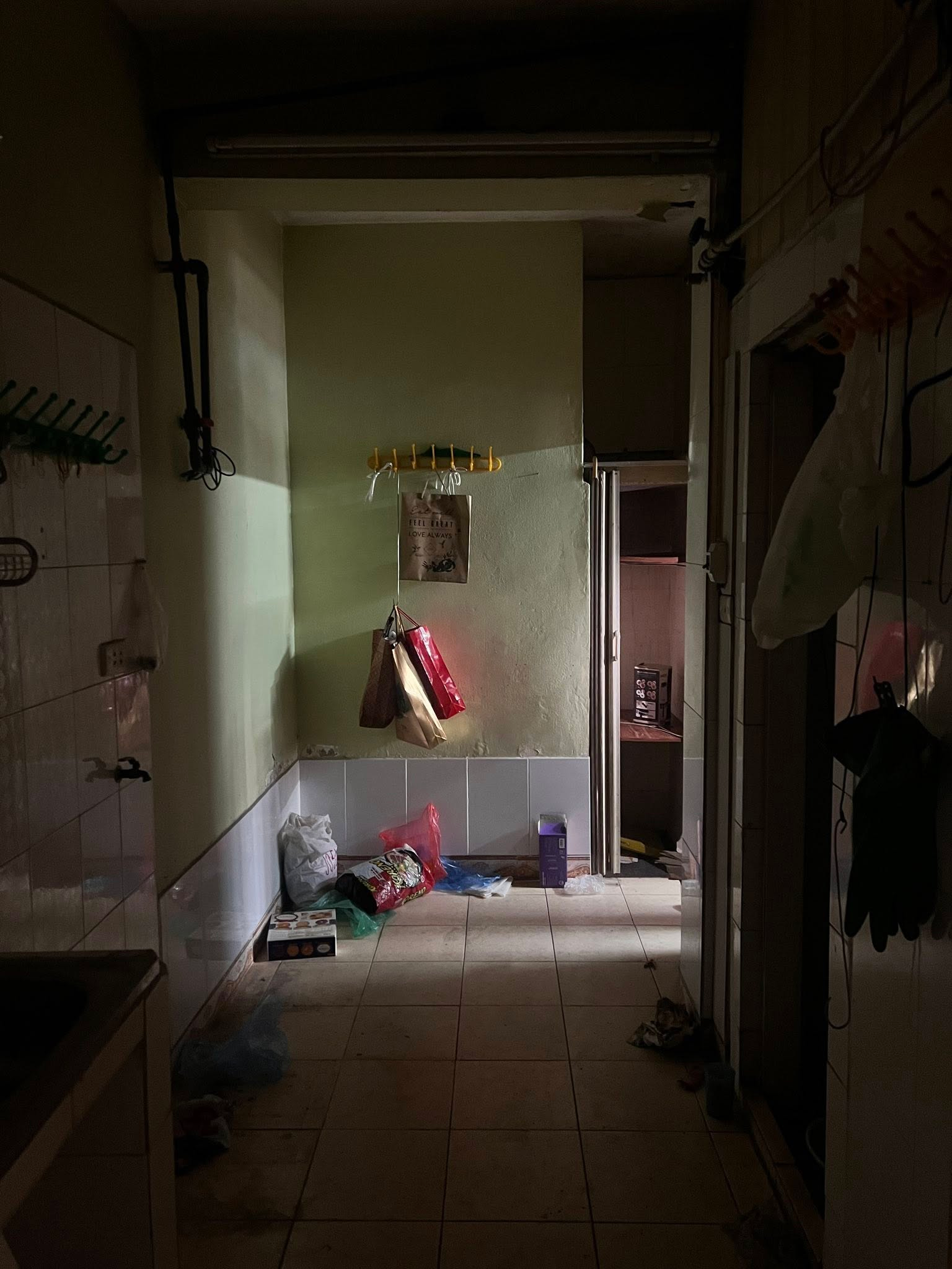 20m² giữa lòng Hà Nội vẫn có thể thành tổ ấm trong mơ: Câu chuyện cải tạo nửa tỷ đồng của vợ chồng trung niên khiến nhiều người thay đổi cách nhìn- Ảnh 6. 20m² giữa lòng Hà Nội vẫn có thể thành tổ ấm trong mơ: Câu chuyện cải tạo nửa tỷ đồng của vợ chồng trung niên khiến nhiều người thay đổi cách nhìn- Ảnh 6.