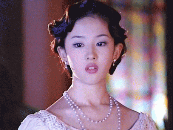 Hot nhất Weibo hiện tại: Nhan sắc của Lưu Diệc Phi khiến 110 triệu người phải… xem lại lịch- Ảnh 6. Hot nhất Weibo hiện tại: Nhan sắc của Lưu Diệc Phi khiến 110 triệu người phải… xem lại lịch- Ảnh 6.