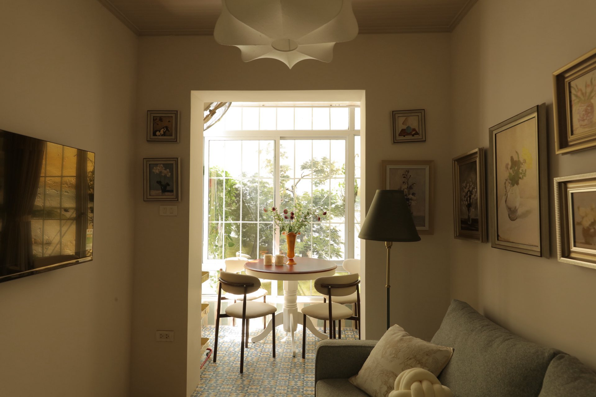 20m² giữa lòng Hà Nội vẫn có thể thành tổ ấm trong mơ: Câu chuyện cải tạo nửa tỷ đồng của vợ chồng trung niên khiến nhiều người thay đổi cách nhìn- Ảnh 20. 20m² giữa lòng Hà Nội vẫn có thể thành tổ ấm trong mơ: Câu chuyện cải tạo nửa tỷ đồng của vợ chồng trung niên khiến nhiều người thay đổi cách nhìn- Ảnh 20.