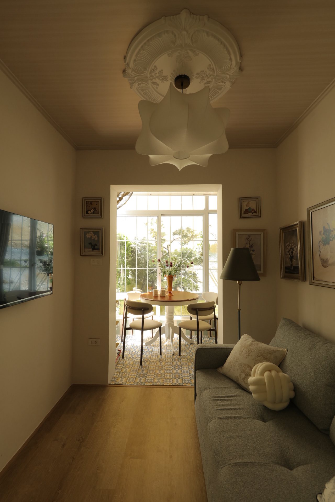 20m² giữa lòng Hà Nội vẫn có thể thành tổ ấm trong mơ: Câu chuyện cải tạo nửa tỷ đồng của vợ chồng trung niên khiến nhiều người thay đổi cách nhìn- Ảnh 16. 20m² giữa lòng Hà Nội vẫn có thể thành tổ ấm trong mơ: Câu chuyện cải tạo nửa tỷ đồng của vợ chồng trung niên khiến nhiều người thay đổi cách nhìn- Ảnh 16.