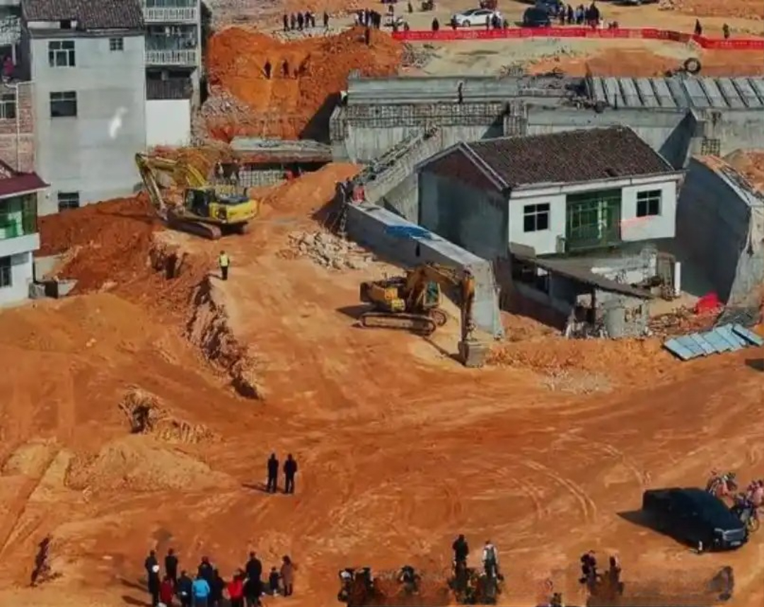 Gia chủ từ chối bồi thường 7 tỷ đồng và 3 lô đất khiến cao tốc phải chuyển hướng: “Trả gấp đôi, thêm chi phí sinh hoạt 5 năm mới di dời”- Ảnh 1. Gia chủ từ chối bồi thường 7 tỷ đồng và 3 lô đất khiến cao tốc phải chuyển hướng: “Trả gấp đôi, thêm chi phí sinh hoạt 5 năm mới di dời”- Ảnh 1.
