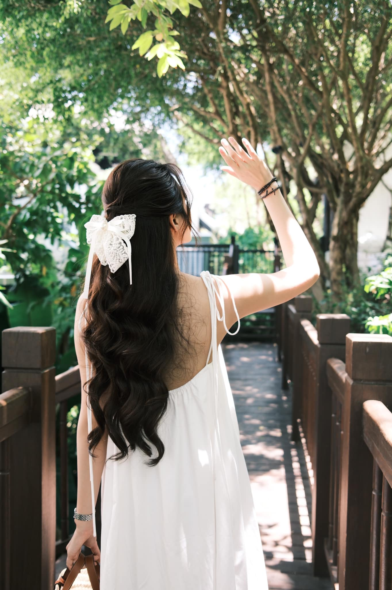 HH Đỗ Hà dưỡng tóc bằng cách này: Nghiền viên B1 trộn cùng dầu dừa để tóc nhanh dài và dày- Ảnh 4. HH Đỗ Hà dưỡng tóc bằng cách này: Nghiền viên B1 trộn cùng dầu dừa để tóc nhanh dài và dày- Ảnh 4.