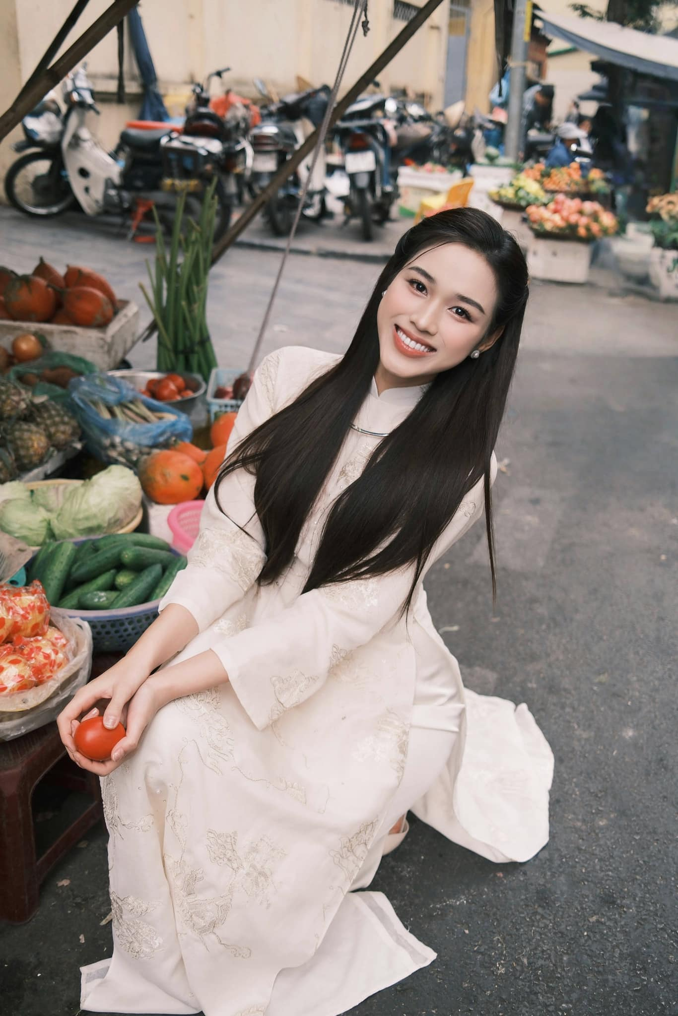 HH Đỗ Hà dưỡng tóc bằng cách này: Nghiền viên B1 trộn cùng dầu dừa để tóc nhanh dài và dày- Ảnh 6. HH Đỗ Hà dưỡng tóc bằng cách này: Nghiền viên B1 trộn cùng dầu dừa để tóc nhanh dài và dày- Ảnh 6.