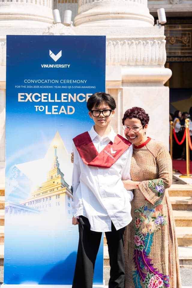 Diện mạo "chú lính chì" Thiện Nhân sau 19 năm- Ảnh 2. Diện mạo "chú lính chì" Thiện Nhân sau 19 năm- Ảnh 2.