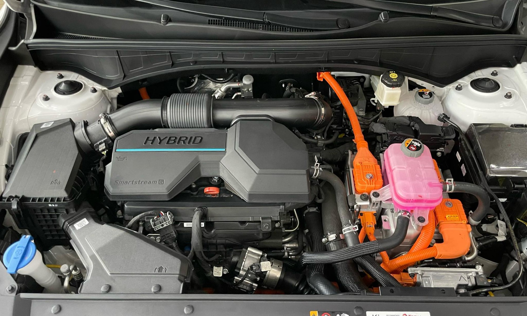 Kia Sorento PHEV giảm 150 triệu đồng tại đại lý: Giá thực tế rẻ hơn ban đầu 410 triệu đồng nhưng người mua phải đánh đổi 2 điều- Ảnh 3. Kia Sorento PHEV giảm 150 triệu đồng tại đại lý: Giá thực tế rẻ hơn ban đầu 410 triệu đồng nhưng người mua phải đánh đổi 2 điều- Ảnh 3.