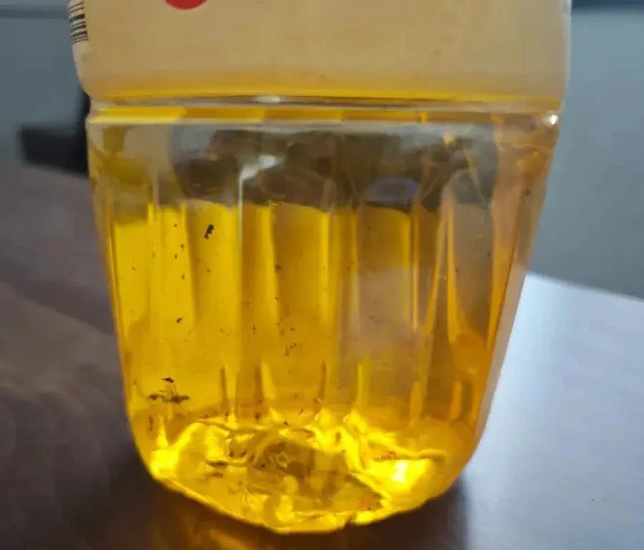 Rửa vòng vàng cho sạch, cân lên "bỗng" nhẹ đi 5,33g: Lộ tẩy chiêu thức tinh vi cướp vàng trắng trợn ngay trước mặt nạn nhân- Ảnh 2. Rửa vòng vàng cho sạch, cân lên "bỗng" nhẹ đi 5,33g: Lộ tẩy chiêu thức tinh vi cướp vàng trắng trợn ngay trước mặt nạn nhân- Ảnh 2.