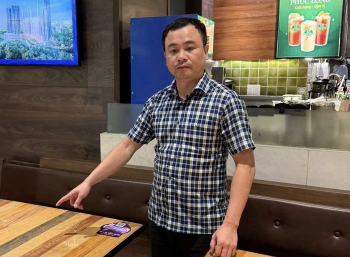 Người nhận 8 tỉ đồng để "chạy án" cho Ngân 98 là ai?- Ảnh 1. Người nhận 8 tỉ đồng để "chạy án" cho Ngân 98 là ai?- Ảnh 1.