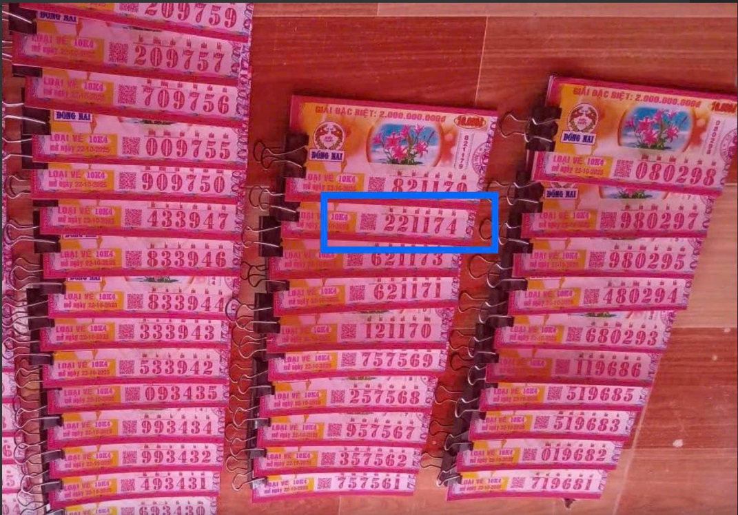 Lộ diện cọc vé trúng 28 tỷ đồng ở TP.HCM, đợi chủ nhân đến đổi thưởng- Ảnh 1. Lộ diện cọc vé trúng 28 tỷ đồng ở TP.HCM, đợi chủ nhân đến đổi thưởng- Ảnh 1.